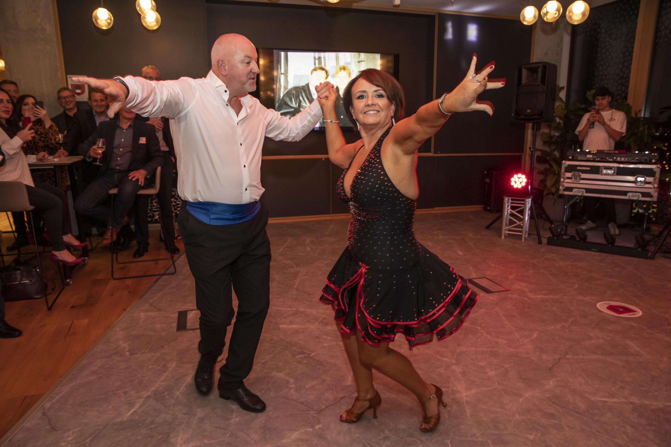 Sutcliffe director William Baldwin scoops top prize at dancing fundraiser, as event raises over £42,000 for Roy Castle Lung Cancer Foundation